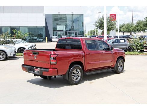 Used 2025 Nissan Frontier SV w/ SV Convenience Package RWD image 4