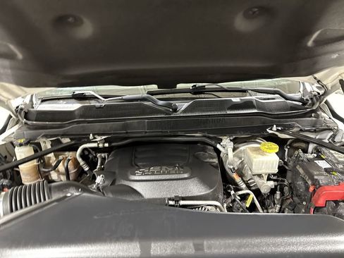 Used 2019 RAM 2500 Limited AWD/4WD image 25