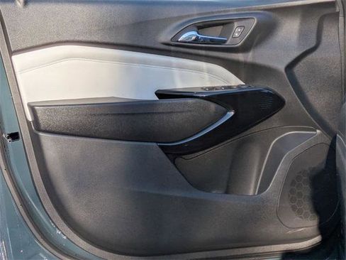 New 2026 Chevrolet Trax LT w/ Driver Confidence Package image 12