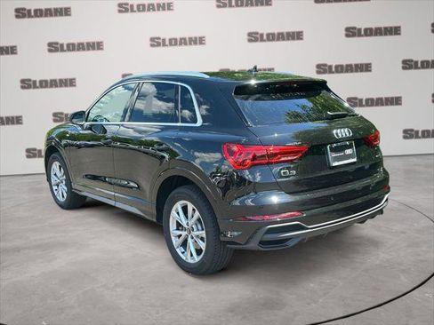 Certified 2025 Audi Q3 2.0T Premium w/ Convenience Package AWD/4WD image 3