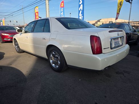 Used 2002 Cadillac De Ville DHS w/ Safety/Security Pkg image 2