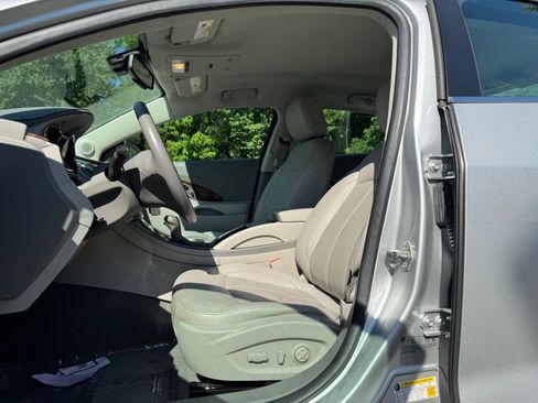 Used 2011 Buick LaCrosse CXL FWD image 19