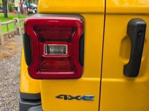 Used 2021 Jeep Wrangler Unlimited Rubicon 4xe w/ Steel Bumper Group AWD/4WD image 2