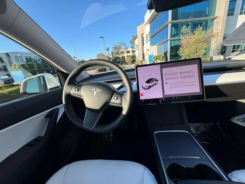 Used 2023 Tesla Model Y Long Range AWD/4WD image 16