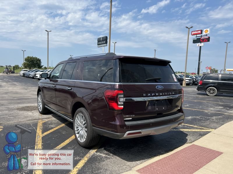 Used 2024 Ford Expedition Max Limited AWD/4WD image 3