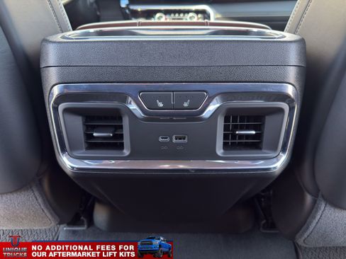 Used 2024 GMC Sierra 3500 Denali Ultimate AWD/4WD image 32