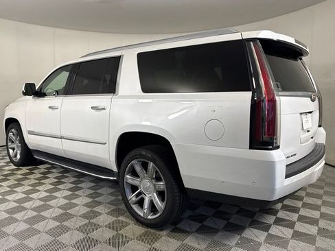 Used 2020 Cadillac Escalade ESV Premium Luxury AWD/4WD image 5