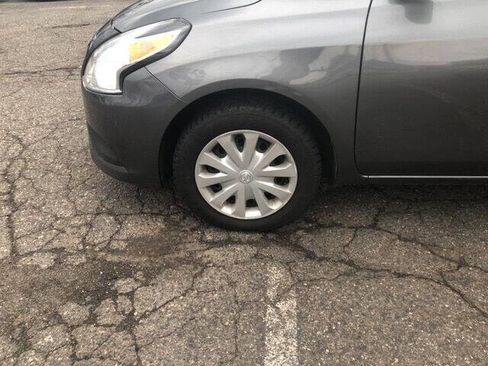 Used 2017 Nissan Versa SV image 8