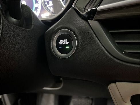 Certified 2020 Buick Envision Premium w/ Driver Confidence Package image 17