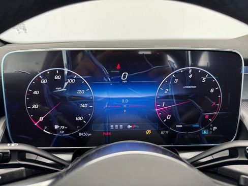 New 2025 Mercedes-Benz GLC 300 image 2