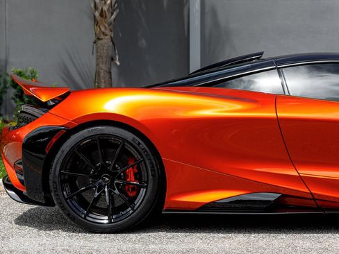 Used 2021 McLaren 765LT RWD image 12