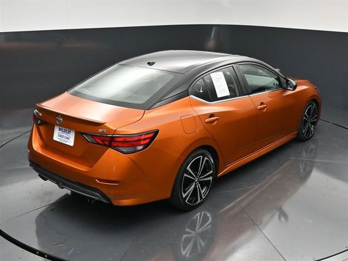 Used 2020 Nissan Sentra SR w/ Premium Package FWD image 24