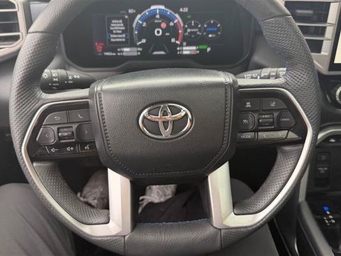 Used 2024 Toyota Sequoia Platinum AWD/4WD image 31