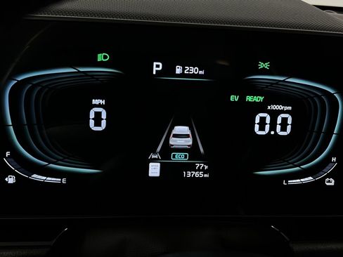 Used 2023 Kia Niro EX image 24