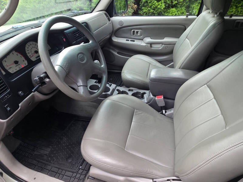 Used 2003 Toyota Tacoma PreRunner RWD image 12