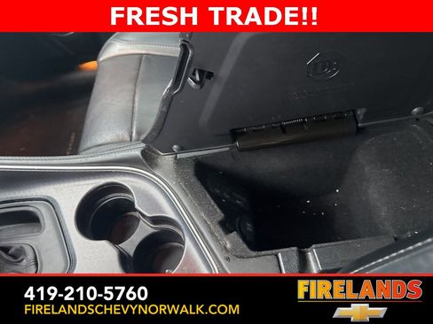 Used 2016 Dodge Challenger SXT Plus image 23