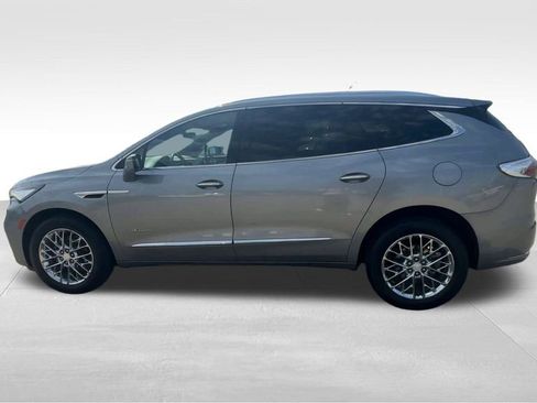 Certified 2023 Buick Enclave Avenir w/ Avenir Technology Package image 6