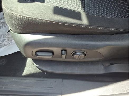 Used 2020 GMC Acadia SLE w/ Driver Convenience Package FWD image 14
