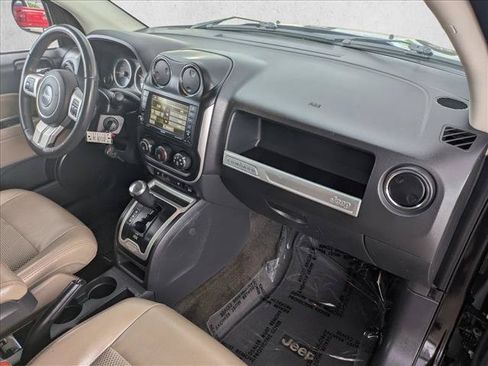 Used 2015 Jeep Compass Latitude AWD/4WD image 21