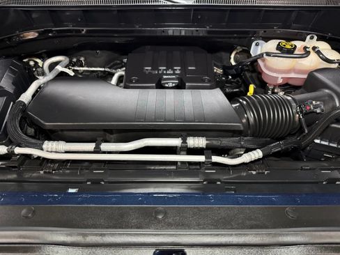 Used 2022 Chevrolet Silverado 1500 Custom AWD/4WD image 10