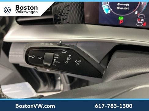 New 2026 Volkswagen Tiguan SE image 21