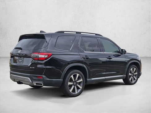 Used 2023 Honda Pilot Elite image 5