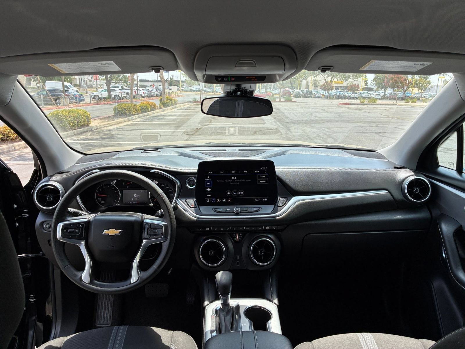 Used 2025 Chevrolet Blazer LT FWD image 33