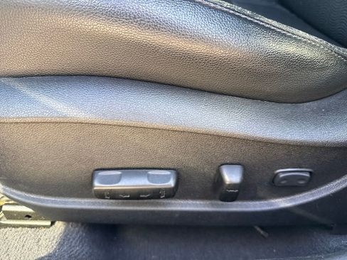 Used 2013 Hyundai Elantra Limited w/ Technology Pkg image 11