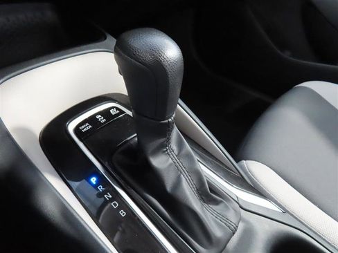 Used 2025 Toyota Corolla LE AWD/4WD image 26