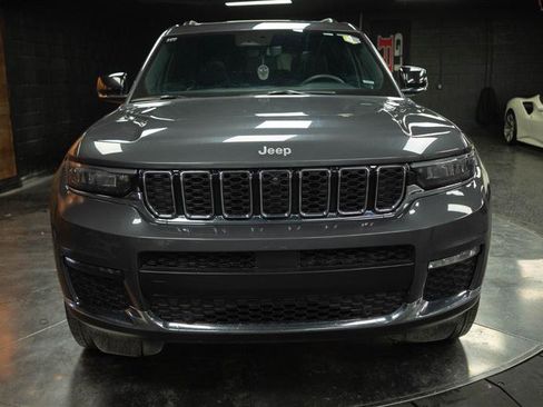 Used 2024 Jeep Grand Cherokee L Limited w/ Luxury Tech Group II AWD/4WD image 3