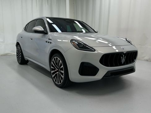 Used 2023 Maserati Grecale Modena AWD/4WD image 1