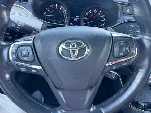 Used 2018 Toyota Avalon Limited FWD image 17