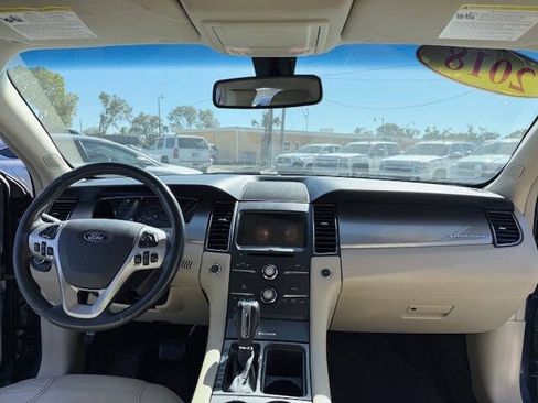 Used 2018 Ford Taurus SEL w/ Equipment Group 201A FWD image 15