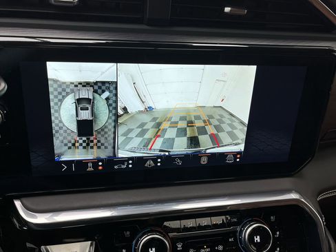 Used 2024 GMC Sierra 2500 Denali Ultimate image 6