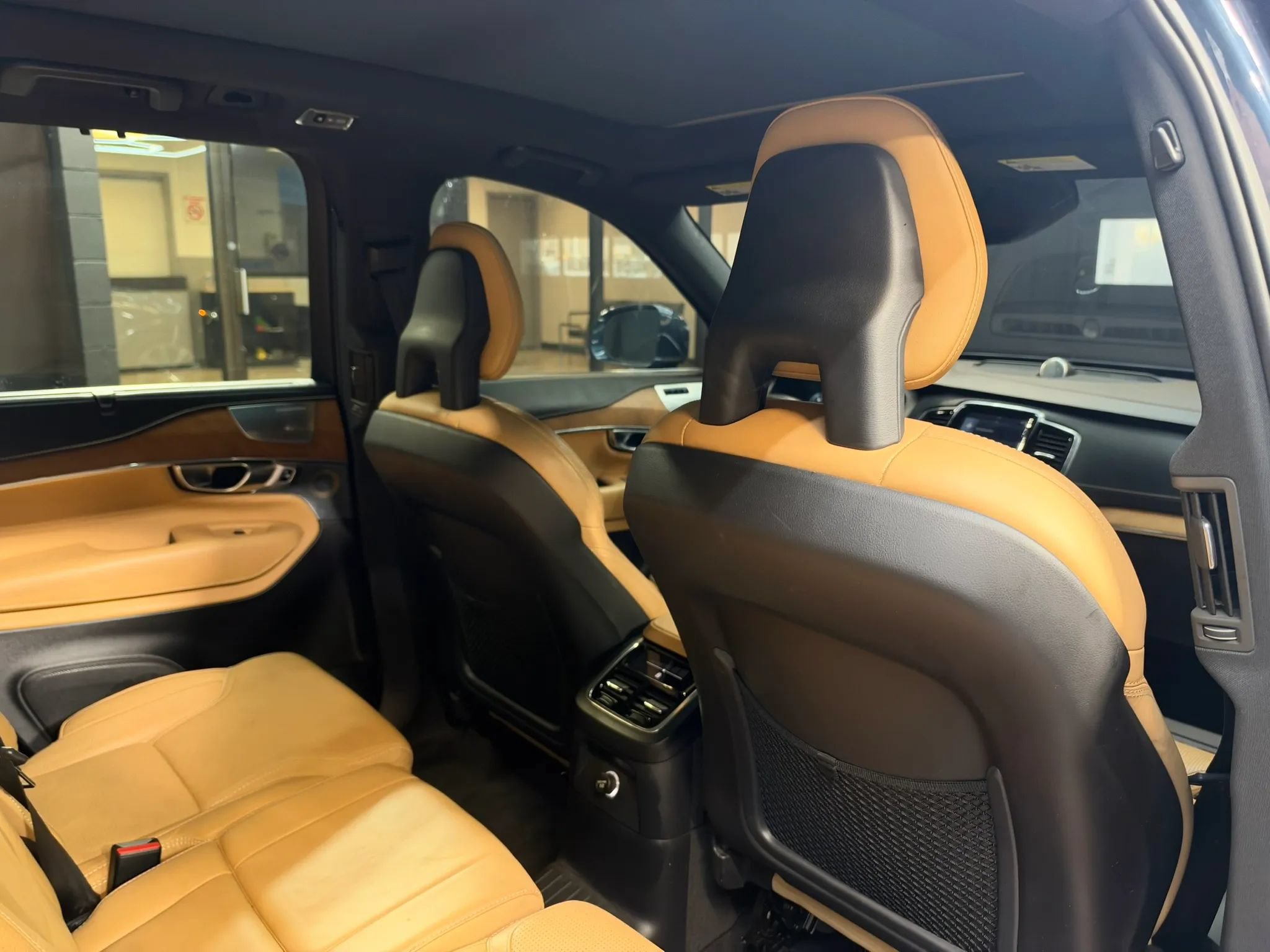 Used 2018 Volvo XC90 T8 Inscription w/ Convenience Package AWD/4WD image 29