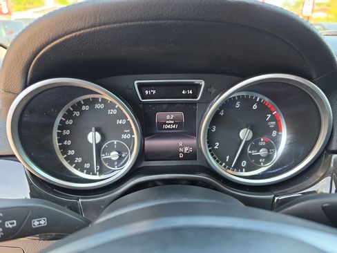 Used 2014 Mercedes-Benz GL 450 4MATIC image 25