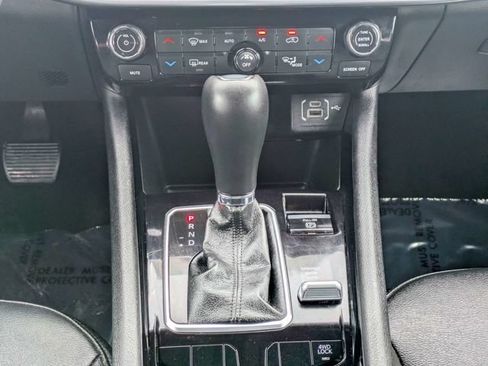 Used 2022 Jeep Compass Limited AWD/4WD image 16