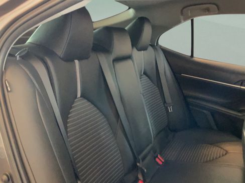 Certified 2021 Toyota Camry SE FWD image 28