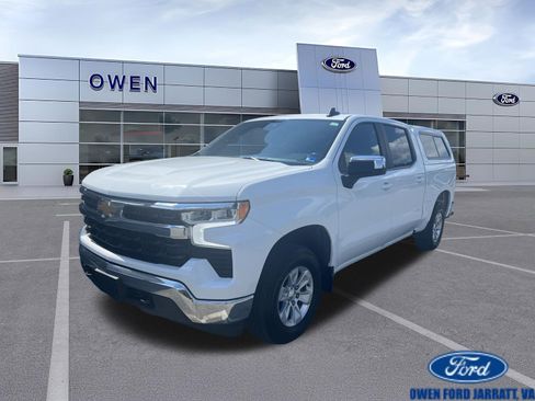 Used 2022 Chevrolet Silverado 1500 LT AWD/4WD image 1