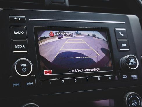 Used 2017 Honda Civic Sport image 3