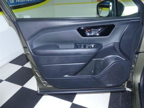Used 2025 Subaru Forester Limited AWD/4WD image 22