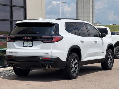 Used 2024 GMC Acadia AT4 w/ Luxury Package AWD/4WD image 5