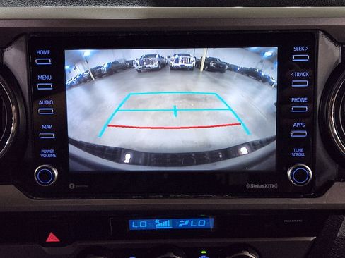 Used 2022 Toyota Tacoma SR5 RWD image 33