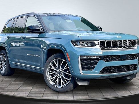 New 2026 Jeep Grand Cherokee Summit AWD/4WD image 1