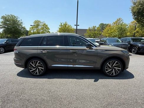 New 2025 Lincoln Aviator Reserve w/ Equipment Group 201A image 17