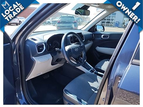Used 2021 Hyundai Venue Denim image 18