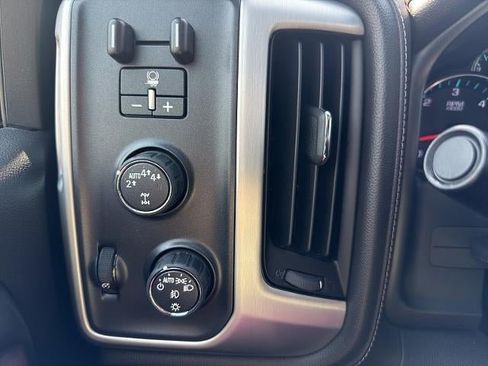 Used 2017 GMC Sierra 1500 SLT AWD/4WD image 33