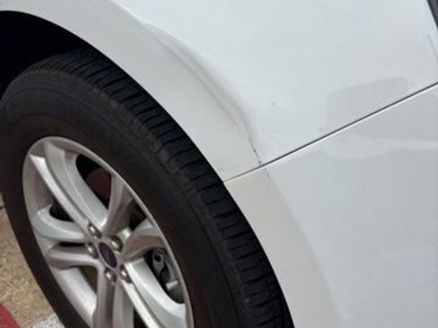 Certified 2020 Ford Edge SEL image 5