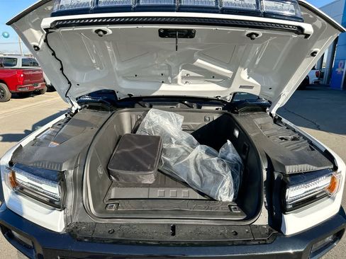 Used 2025 GMC Hummer EV 3X w/ LPO, Cargo Utility Package image 31