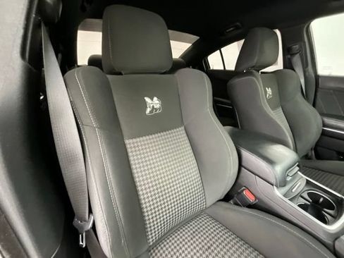 Used 2019 Dodge Charger Scat Pack RWD image 13